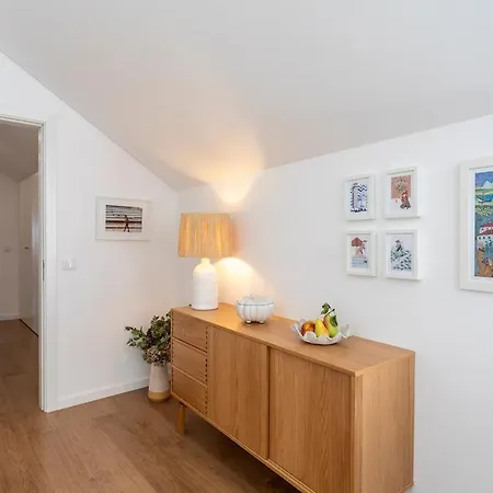 Sunny Center Apartment